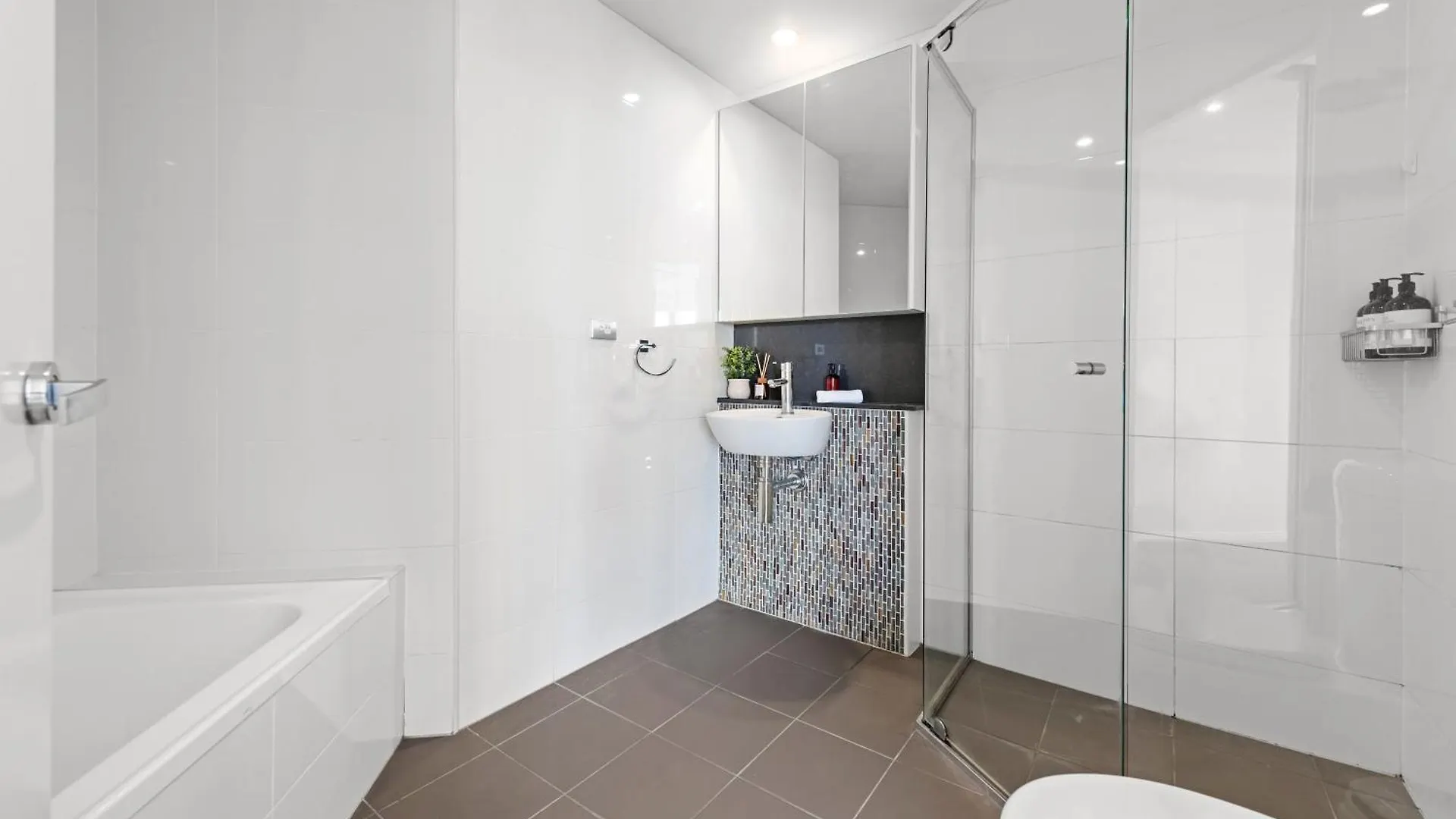 Altitude Suite 2Br - Stunning Views, Pool & Parking Brisbane 0*,